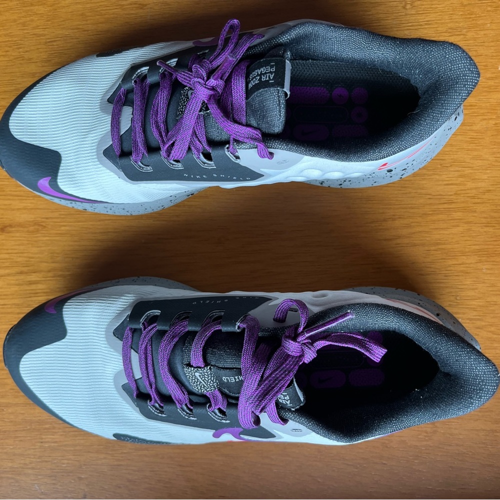 Nike Air Zoom Pegasus 39 Shield Women Shoes Vivid Purple DO7626-003 Size 7 - Picture 3 of 7